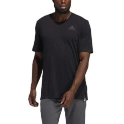 T-shirt Adidas City Elevated